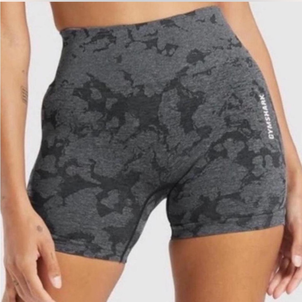 Gymshark High-Waist Camo Seamless Shorts - Dark Gray & Charcoal